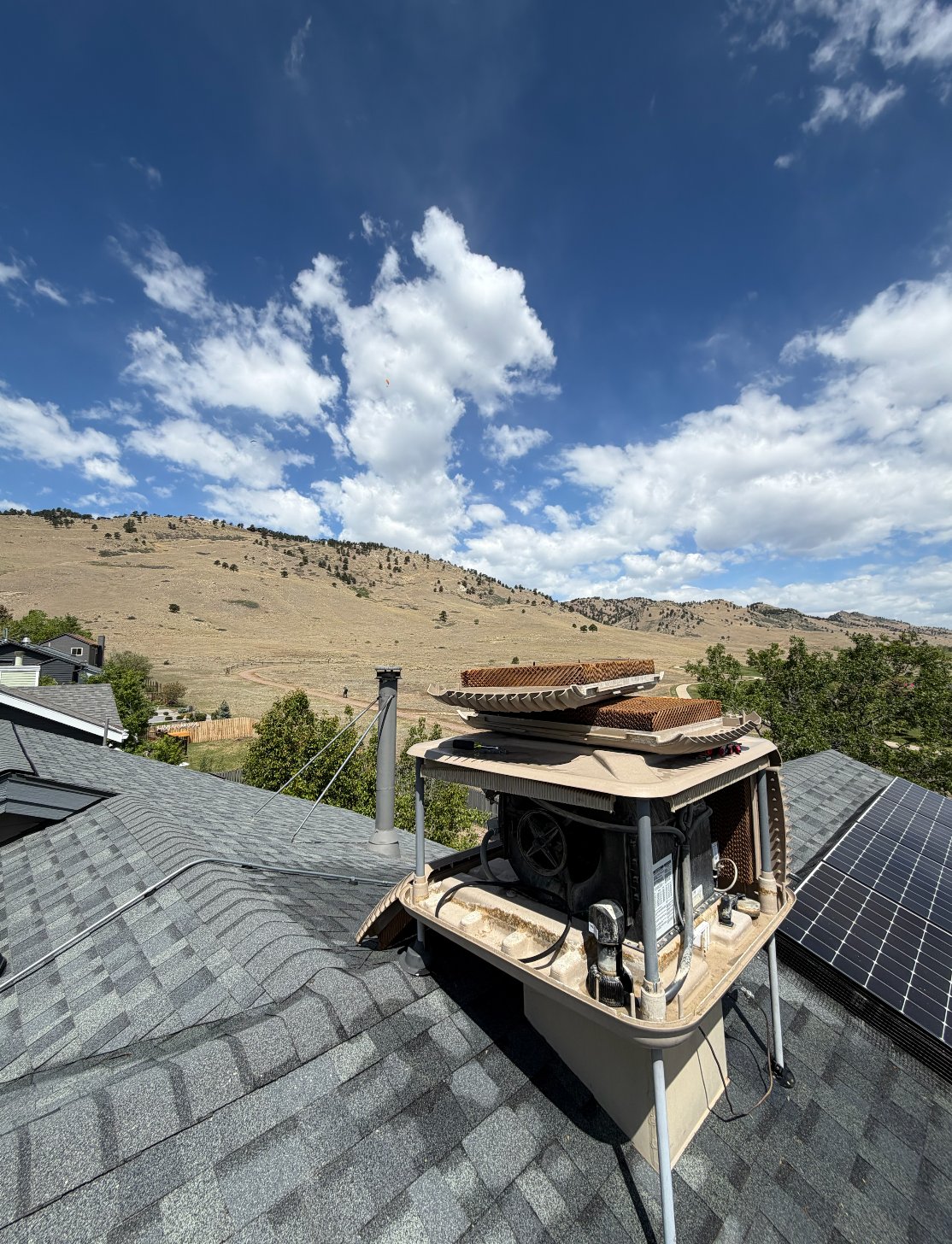 Rooftop evaporative cooler service